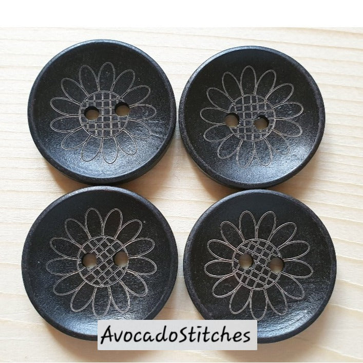 VINTAGE SUNFLOWER / 30mm - 4 buttons / Wooden Buttons / Sewing Buttons