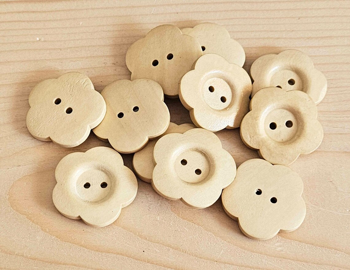 VINTAGE FLOWER 2-HOLE BEIGE CREAM / 28mm / Wooden Buttons / Sewing Buttons