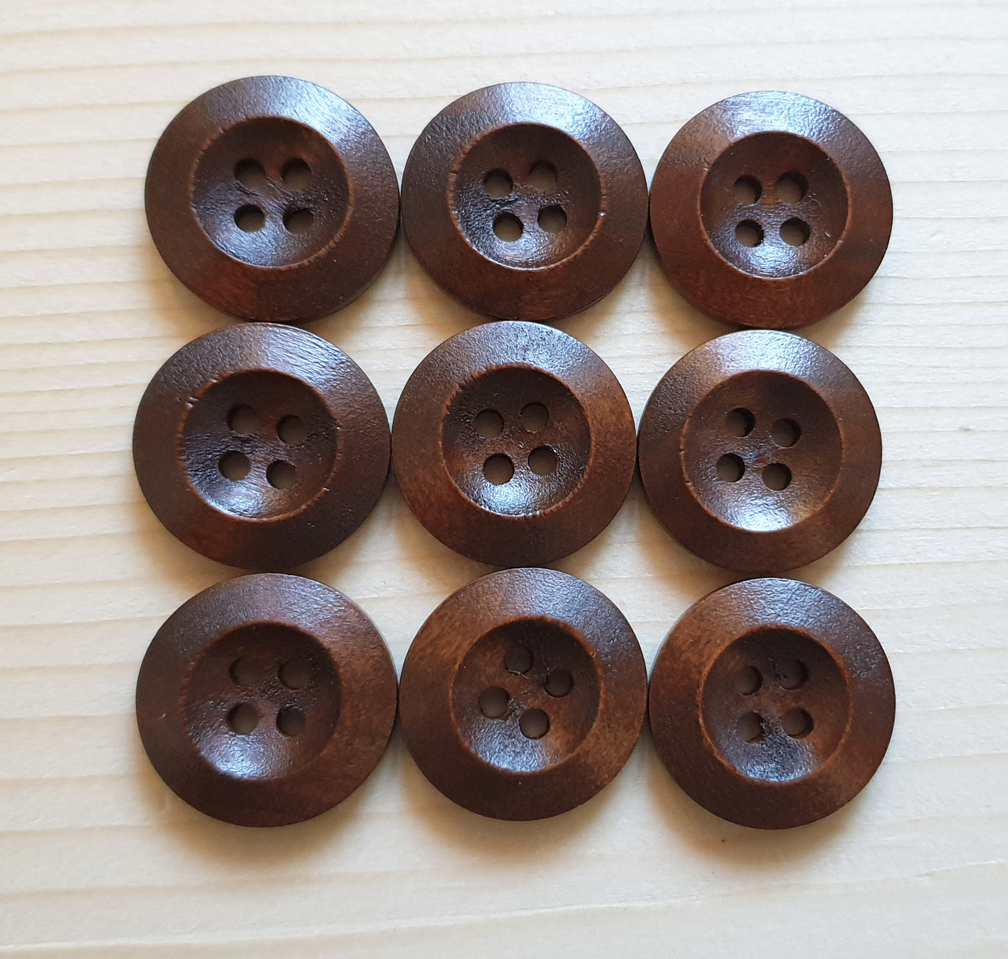Clearance // WEDGE EDGE / Coffee Brown 4-Hole Wooden Buttons / 12.5-25mm