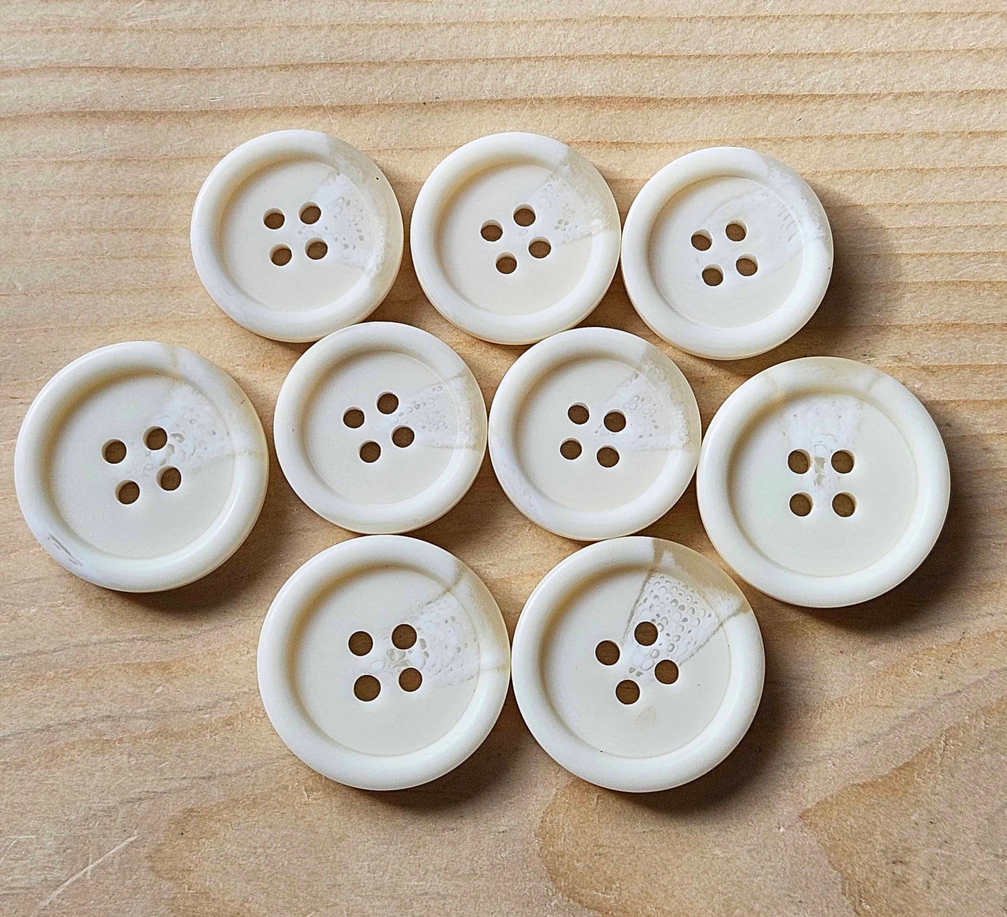 WHITE AGATE / 21-25mm / Resin Buttons / Sewing Buttons