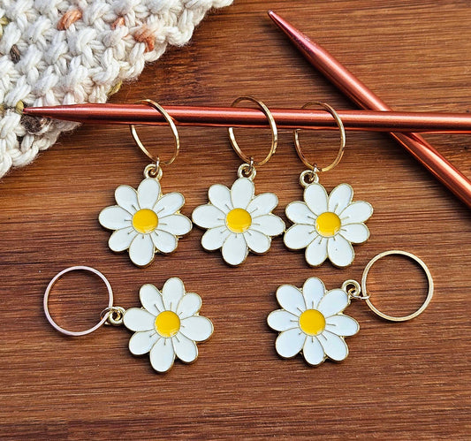 WHITE DAISY - 5 pieces / Knitting Crochet Stitch Markers / Notions