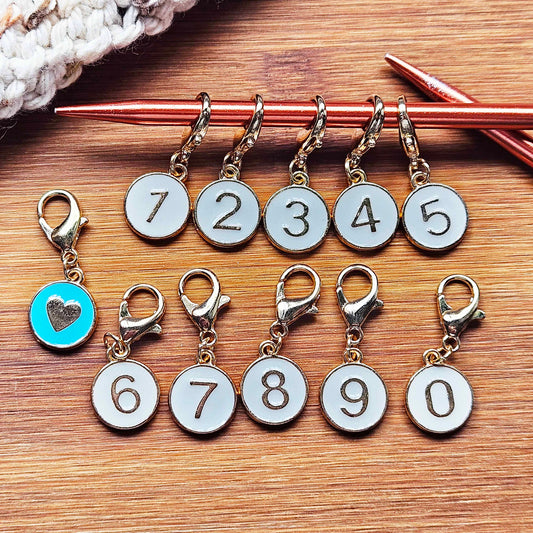 WHITE NUMBERED MARKERS & Blue Heart / 11pcs / Numbered Stitch Markers / Row Counter Markers / Crochet Knitting Stitch Markers / Notions