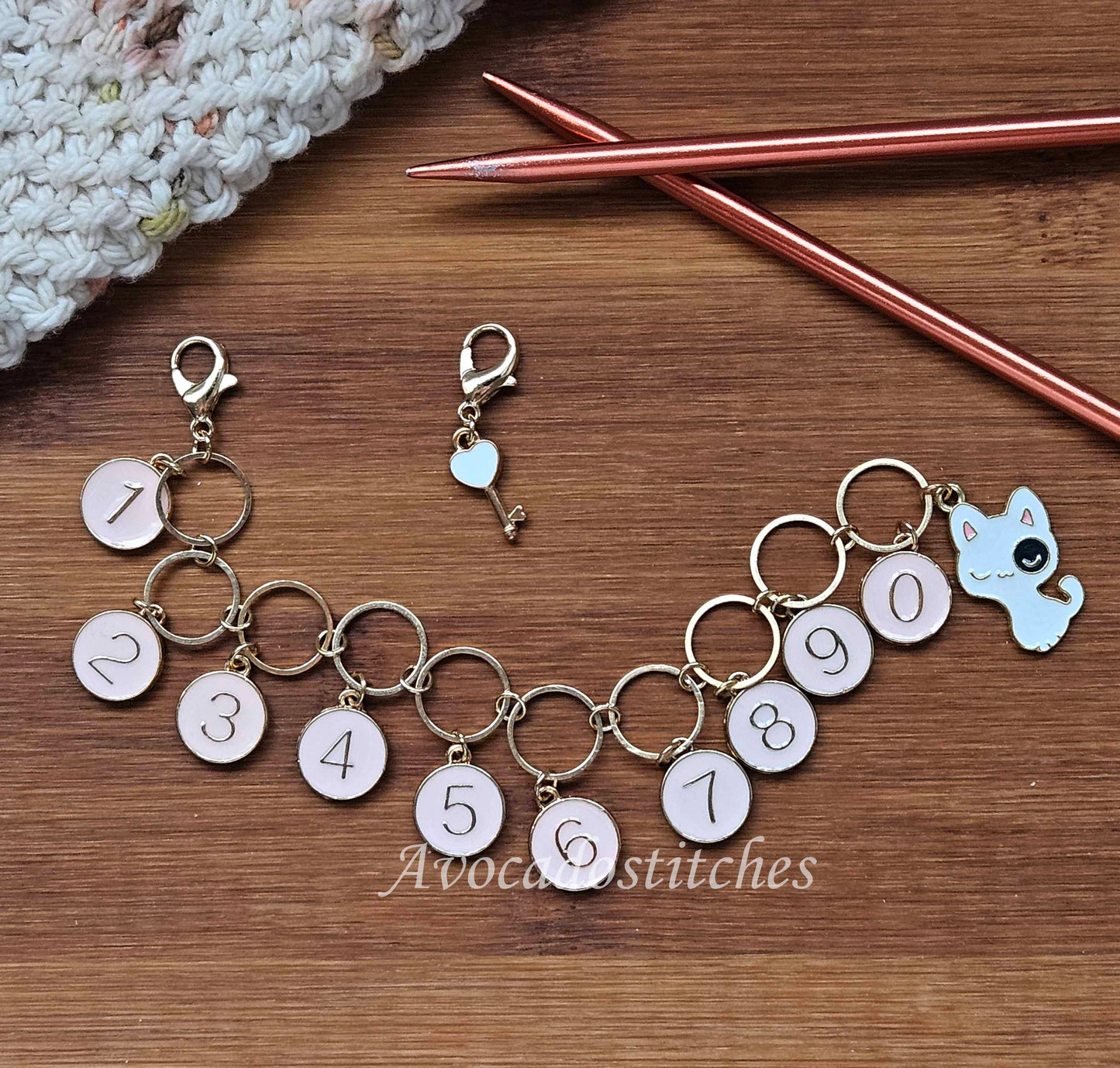 WHITE KITTEN Pink Numbers Progress Keeper Chain / Numbered Stitch Markers Chain / Row Counter Chain / Knitting Stitch Markers / Notions