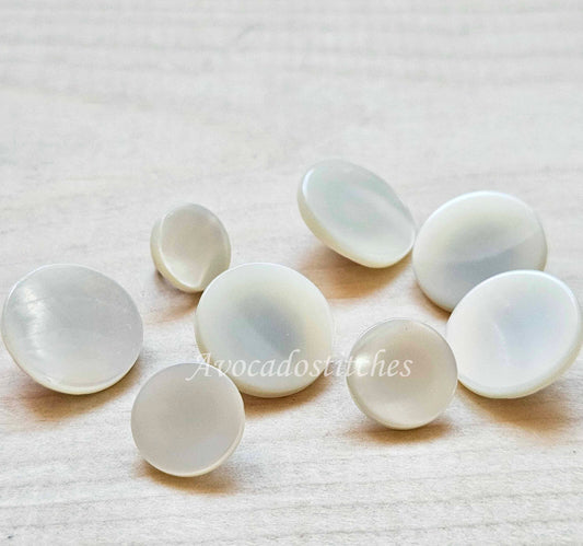 WHITE SEASHELL SHANK / 10-15mm / Set of 4 buttons / Seashell Metal Shank Buttons / Small Shell Buttons / Sewing Buttons