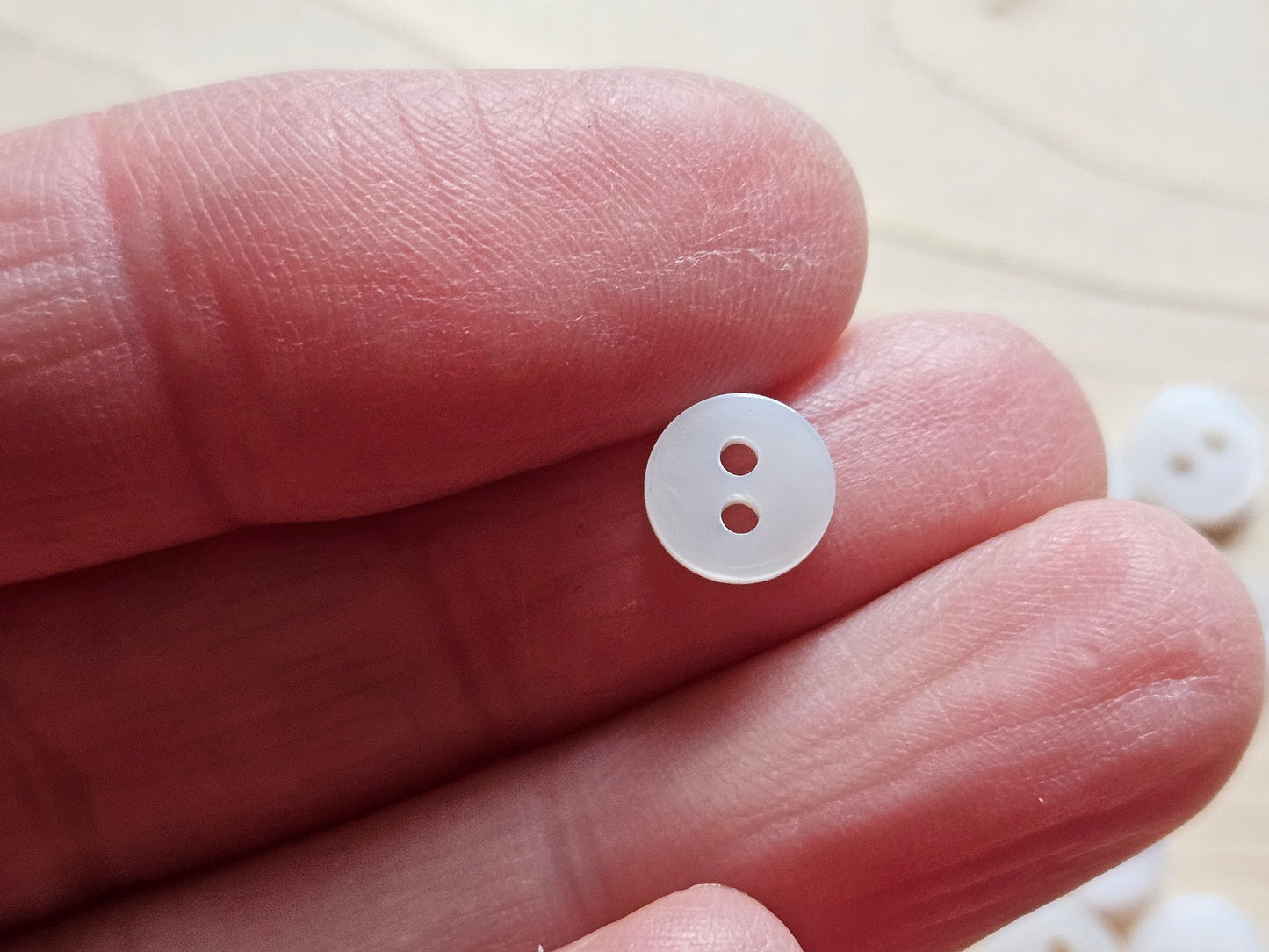 2-HOLE WHITE SEASHELL BUTTONS / 7mm Mini Buttons - 10 buttons / MOP Shell Buttons / Sewing Buttons