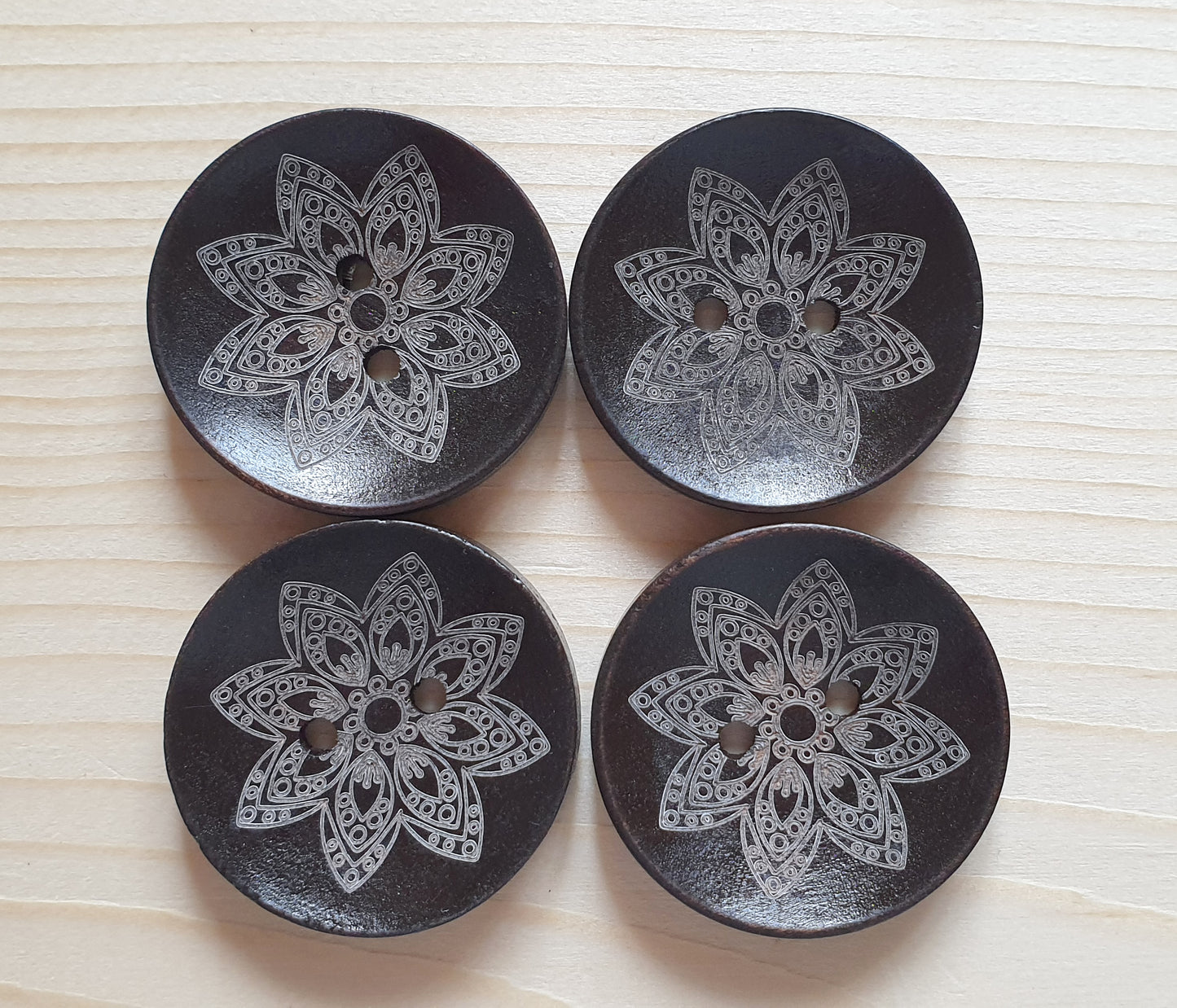 WOODEN LOTUS / 30mm / Wooden Buttons / Sewing Buttons