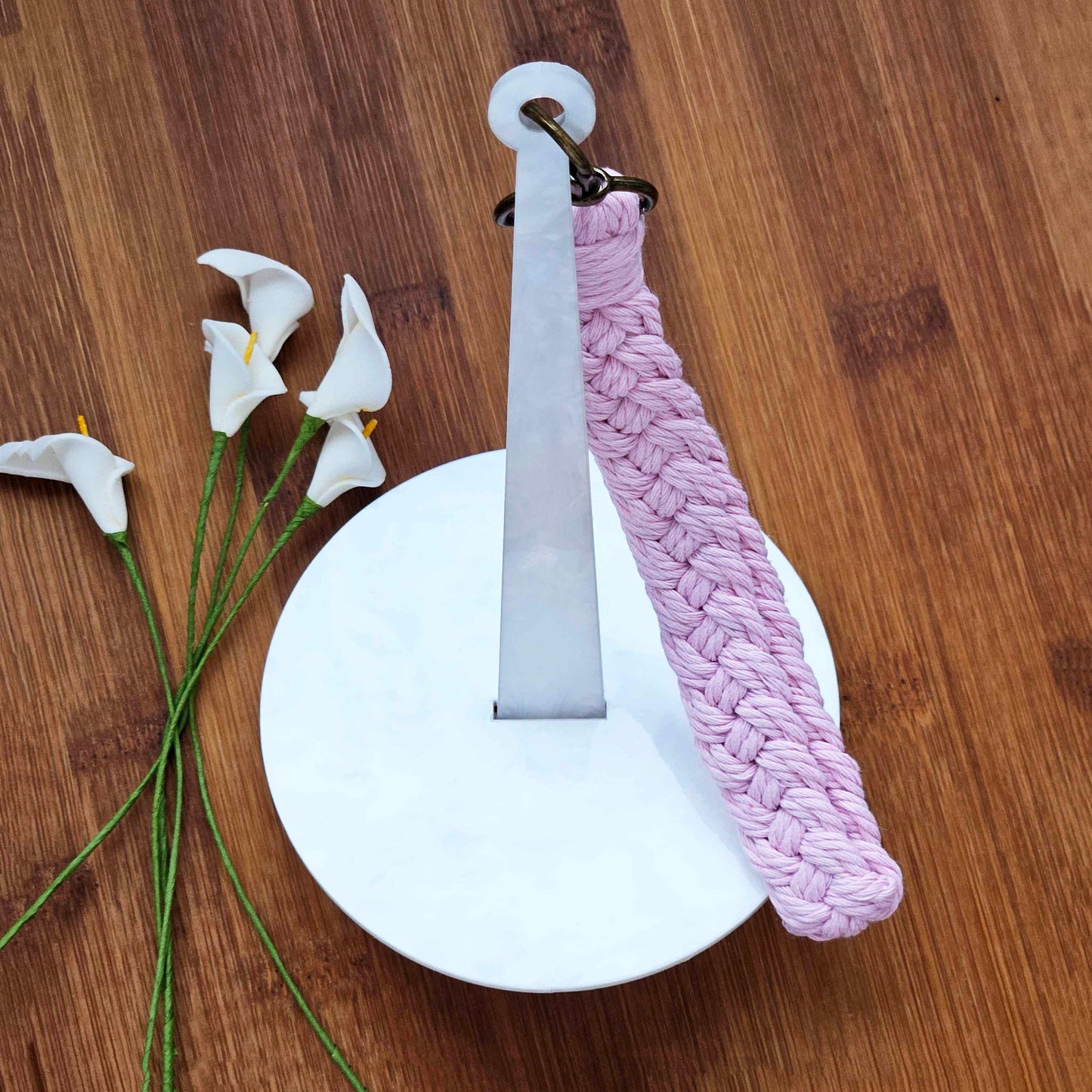 PERLE - Portable Yarn Holder - Wrist Yarn Holder / Knitting Crochet Tool