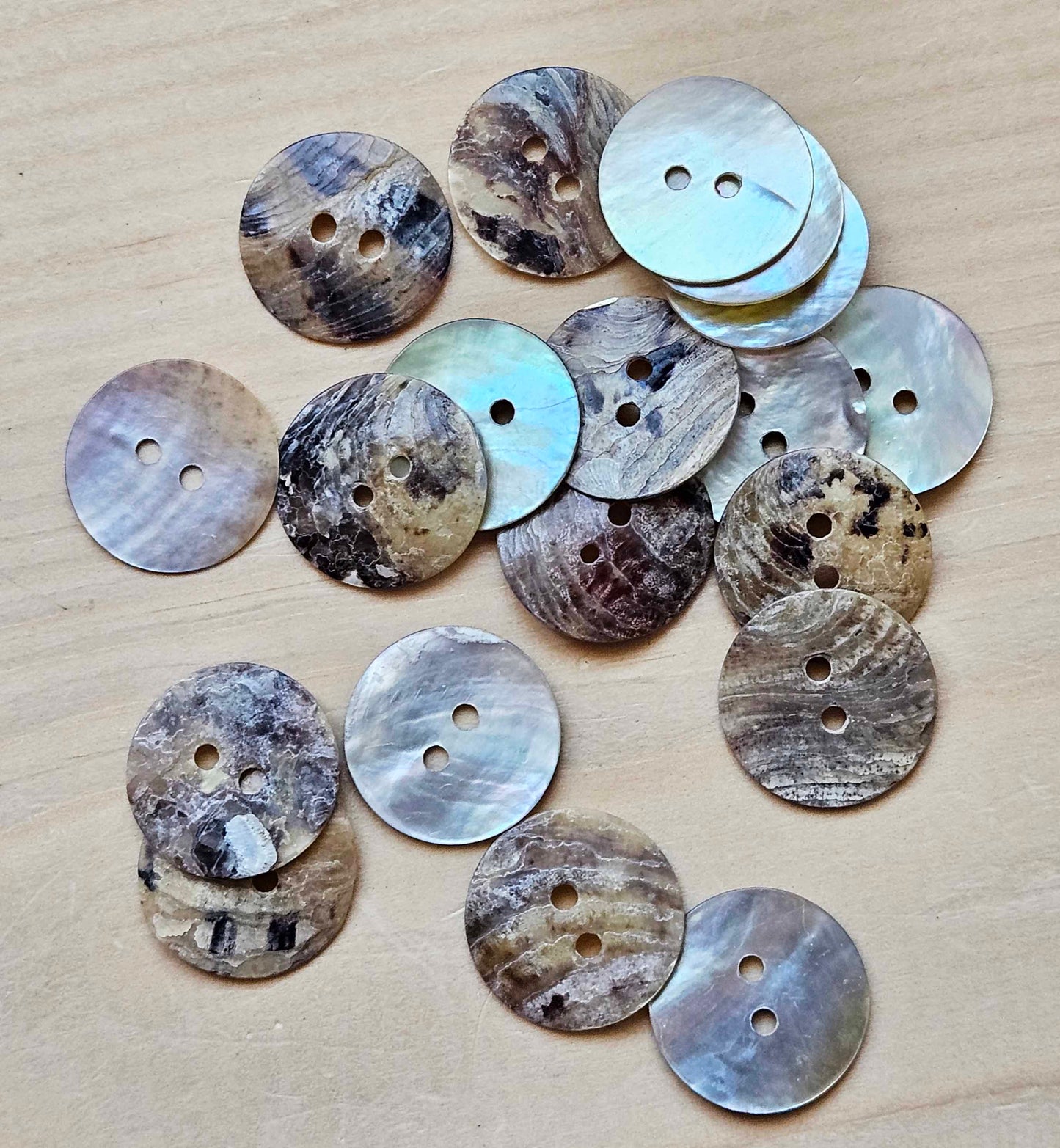 AKOYA SEASHELL Buttons / 15-25mm / MOP Shell Buttons / Sewing Buttons