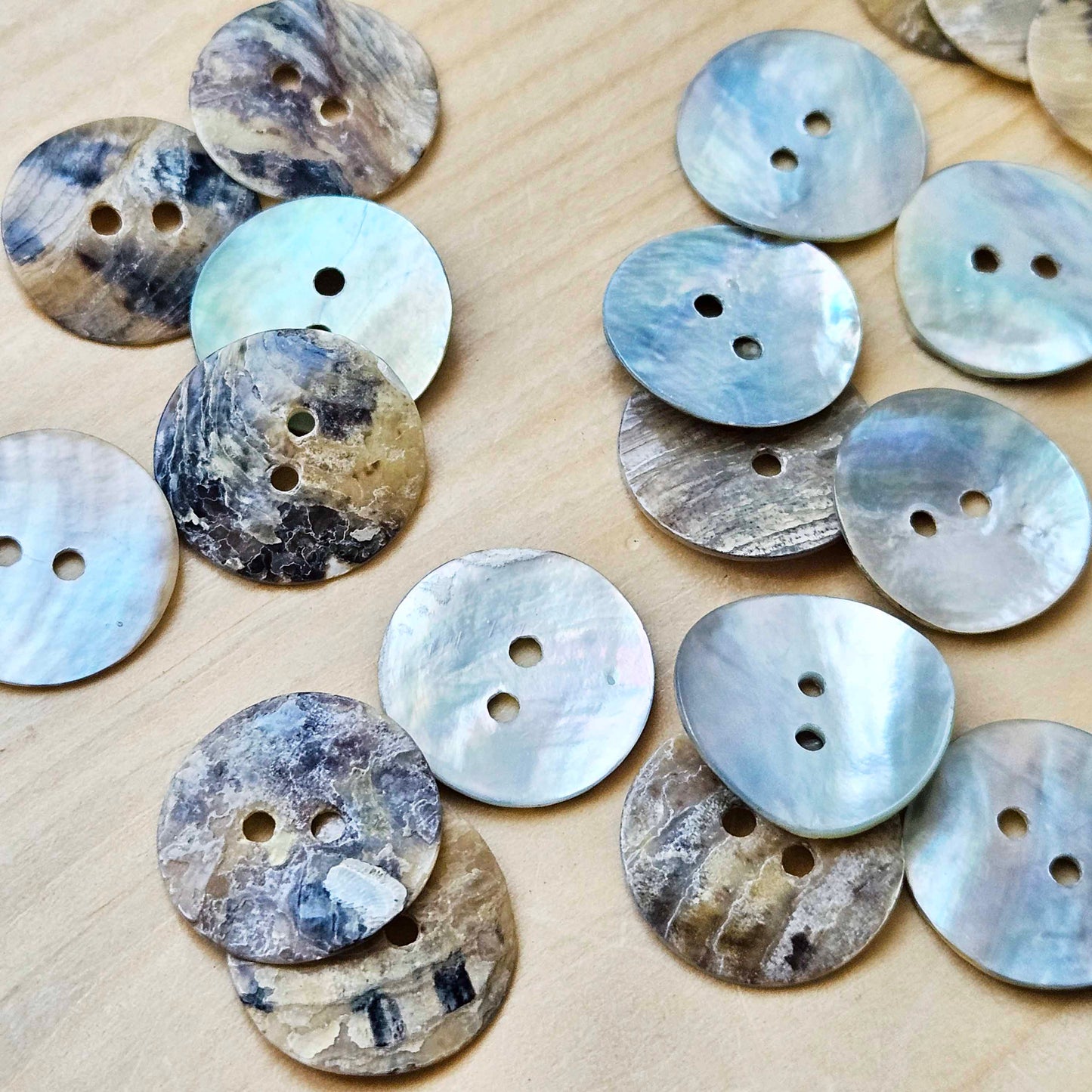 AKOYA SEASHELL Buttons / 15-25mm / MOP Shell Buttons / Sewing Buttons