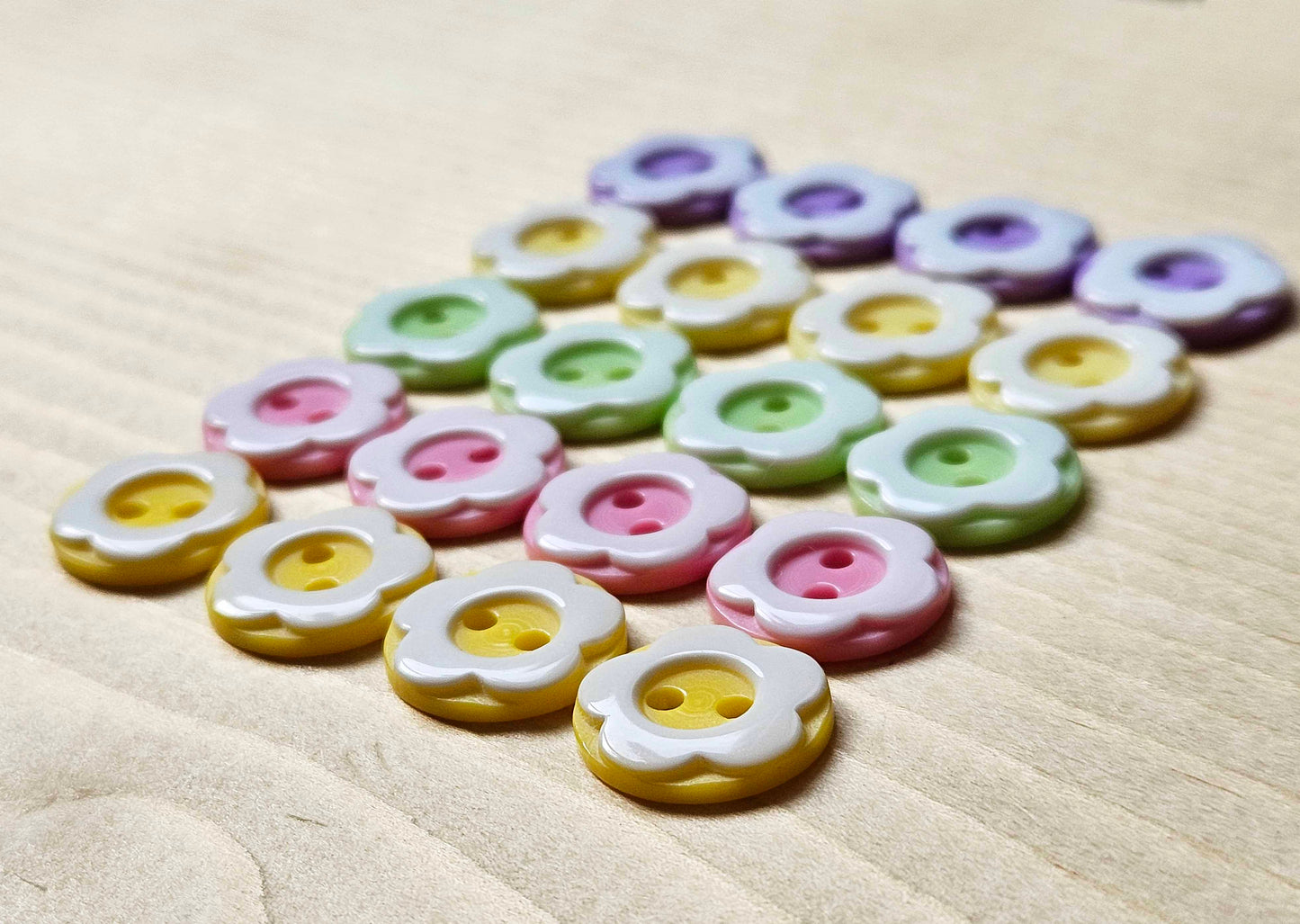 BABY DAISY RESIN / 12mm - 10 buttons / Kid Child Plastic Buttons / Sewing Buttons