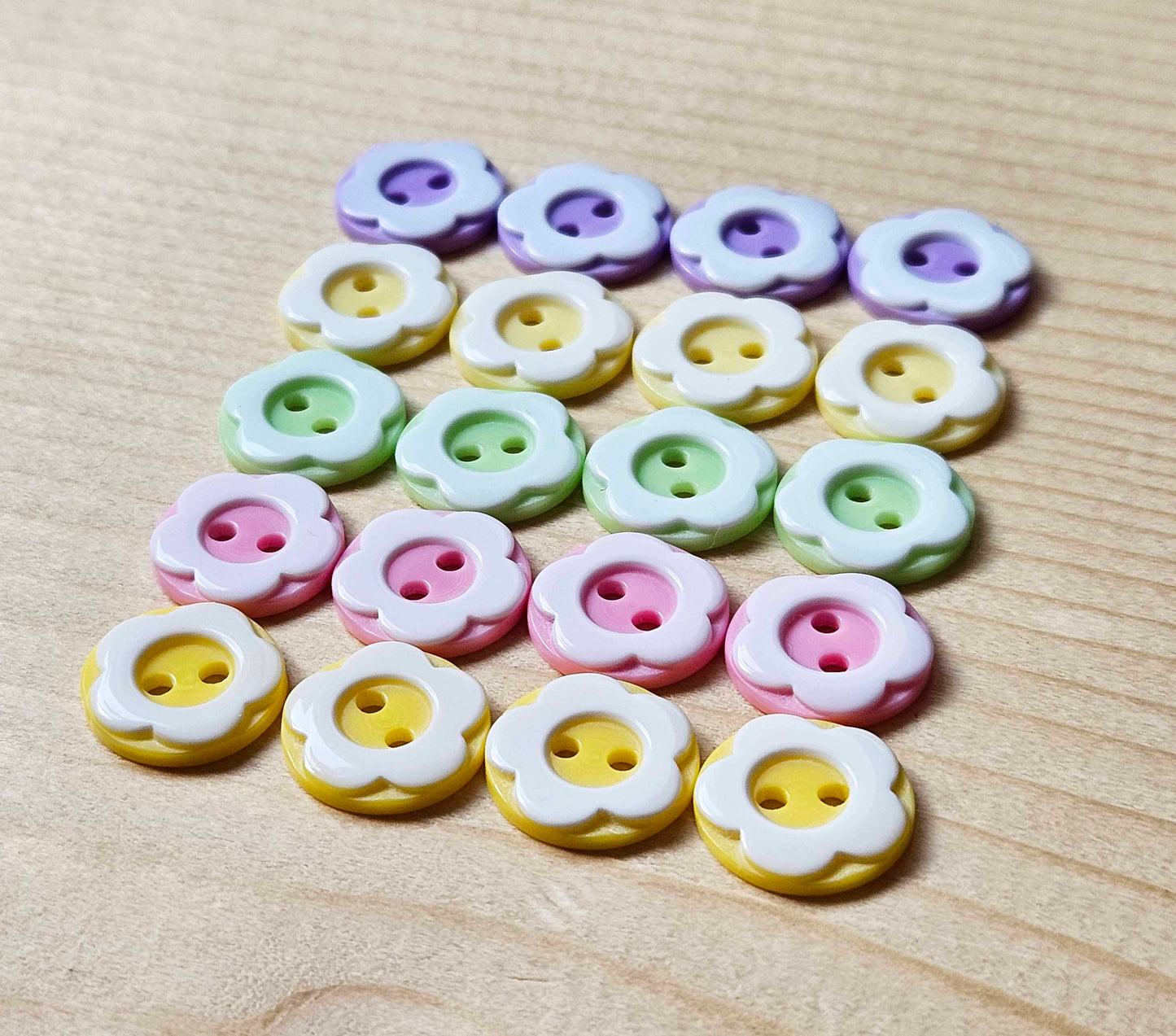 BABY DAISY RESIN / 12mm - 10 buttons / Kid Child Plastic Buttons / Sewing Buttons