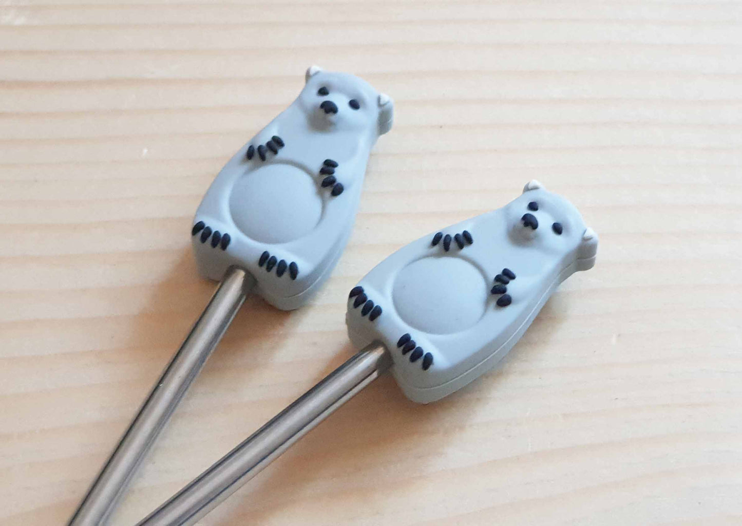 GREY BEAR STITCH STOPPERS / Knitting Needle Stoppers / Point Protection / Notions