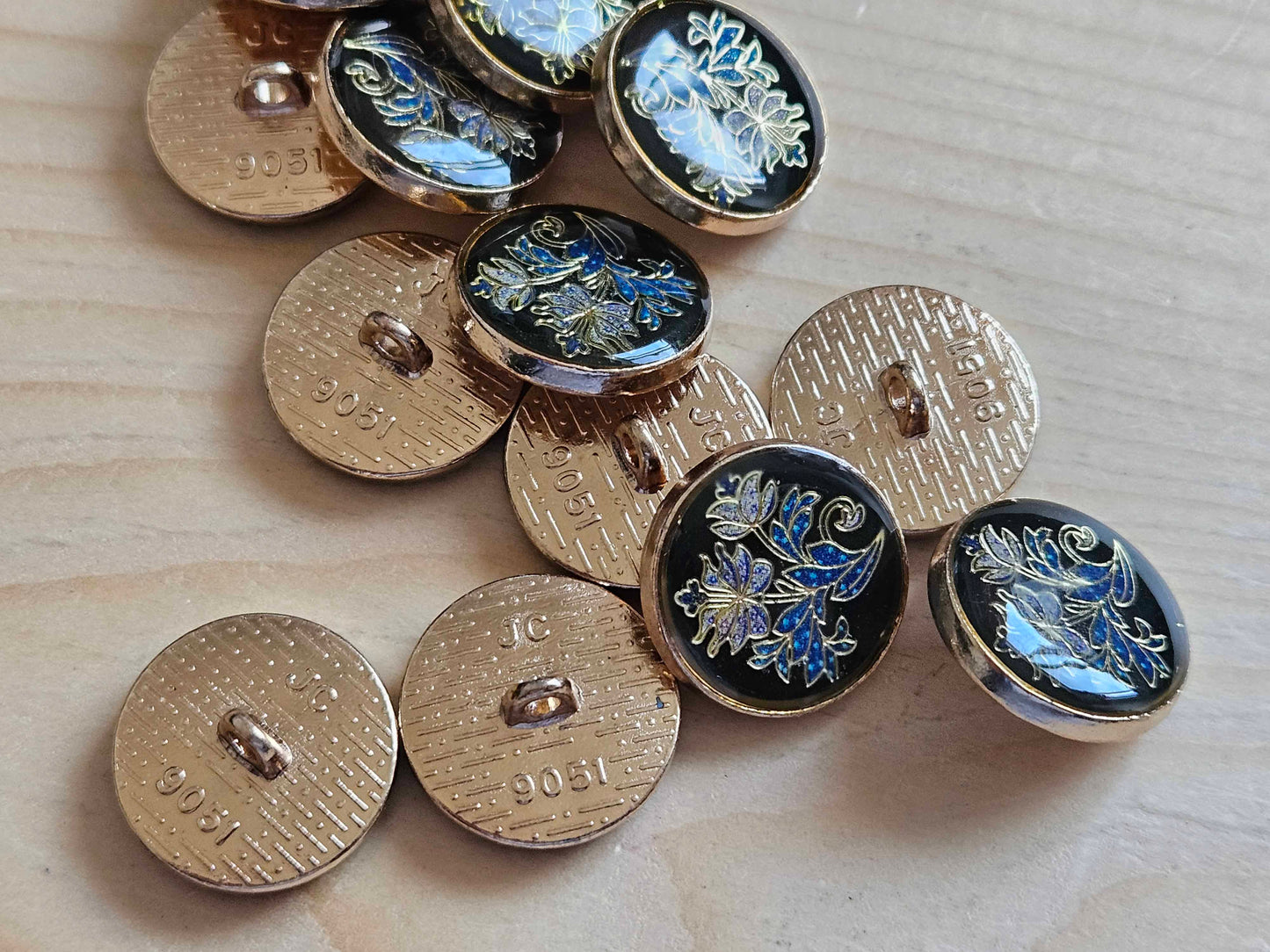 BOHO FLOWER / 18mm / Metal Shank Buttons / Sewing Buttons