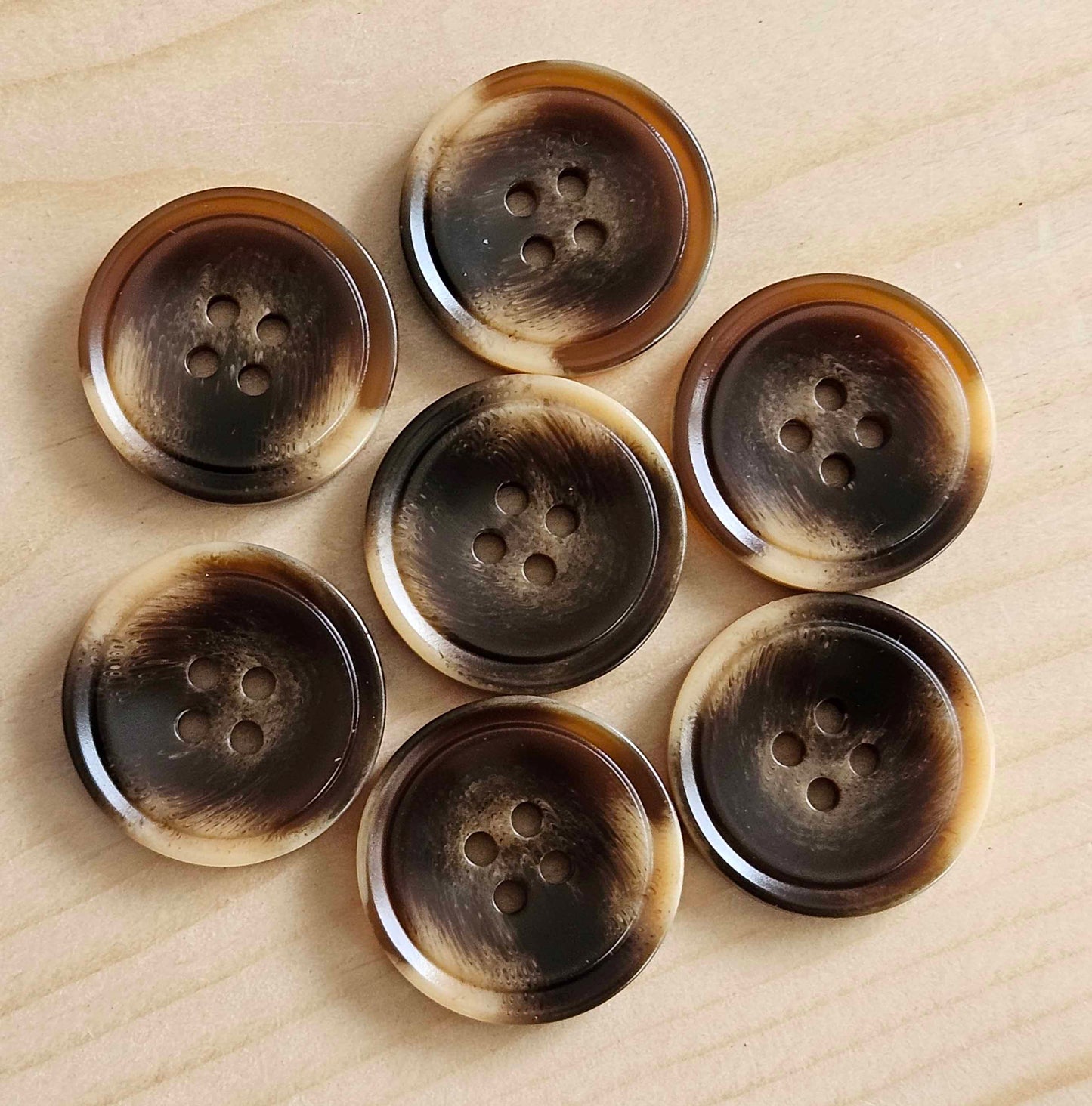 RESIN CHOCOLATE BRULEE / 4-Hole Resin Buttons / 23mm (Set of 6)