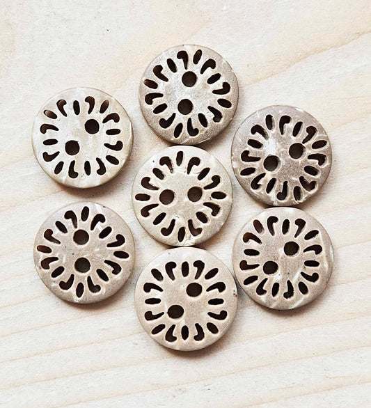 COCO COMMON DAISY / 13mm - 8 buttons / Coconut Buttons / Sewing Buttons