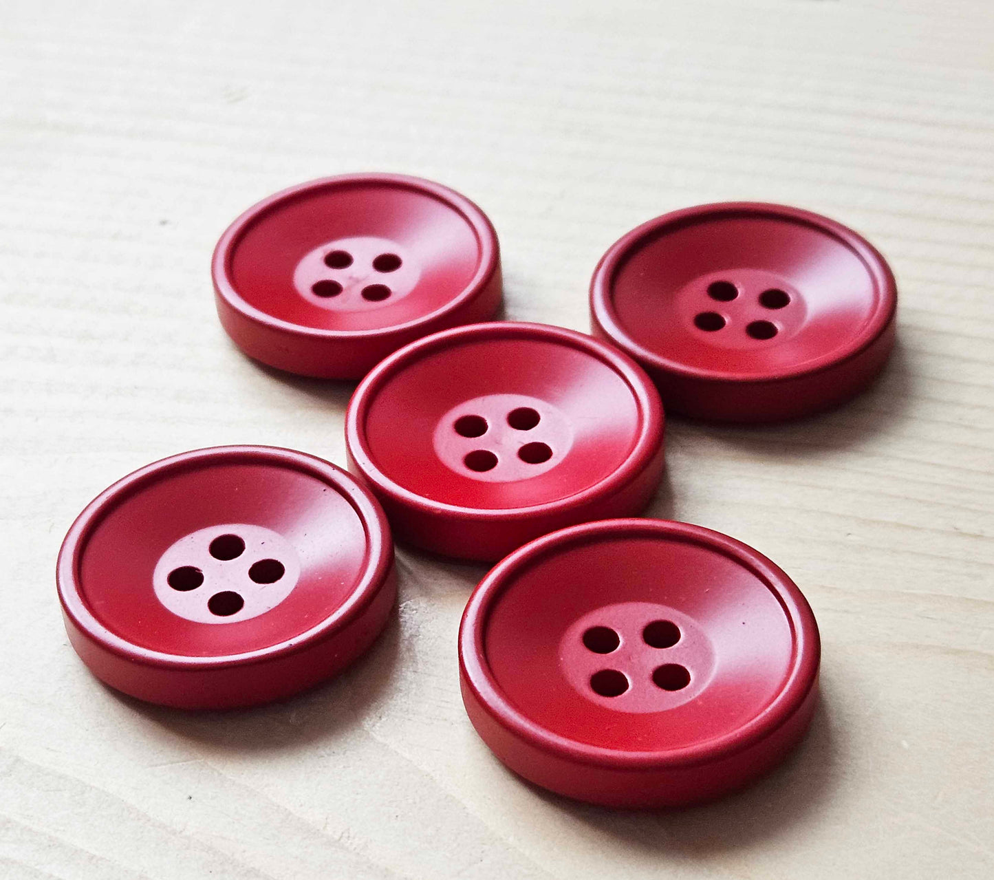 CRIMSON RED KOREAN STYLE RESIN / 30 mm - 4 buttons / Resin Buttons / Sewing Buttons