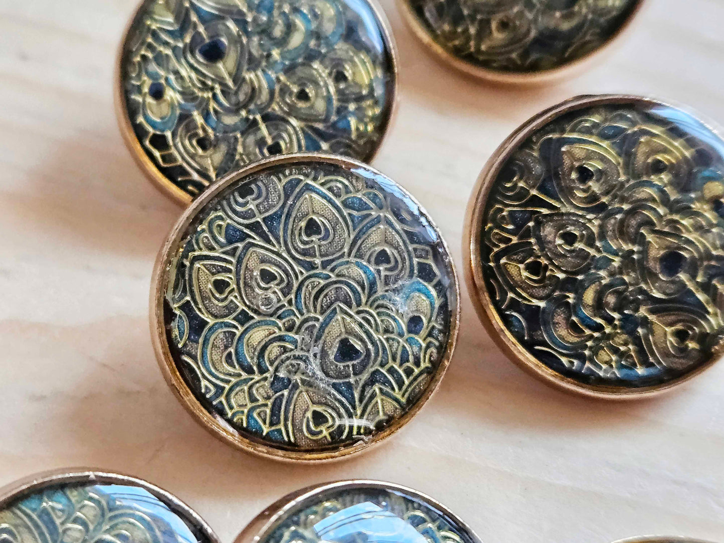 GOLDEN PEACOCK / 18mm / 4 buttons / Metal Shank Buttons / Sewing Buttons