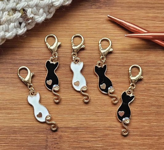 BLACK & WHITE CATS - 5 pieces / Knitting Crochet Stitch Markers / Notions
