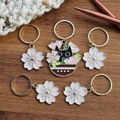 BLACK CAT & Cherry Blossom - 5 pieces / Knitting Crochet Stitch Markers / Notions