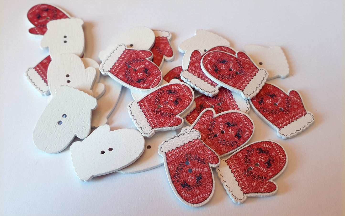 CHRISTMAS MITTENS / 26*20mm / Wooden Buttons / Sewing Buttons