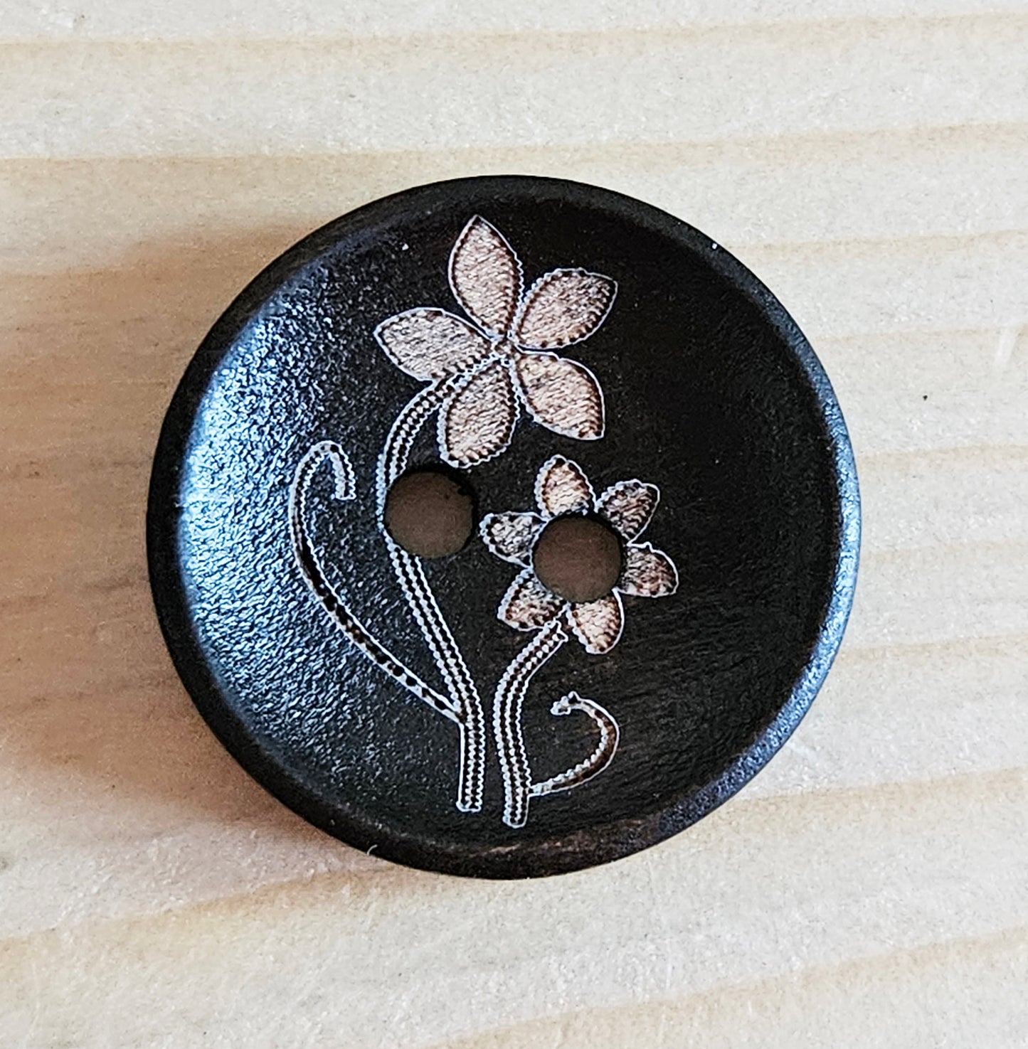 AvoDesigns MOM & ME DAISIES / Umber Brown 2-Hole Wooden Buttons / 20mm (Set of 6)