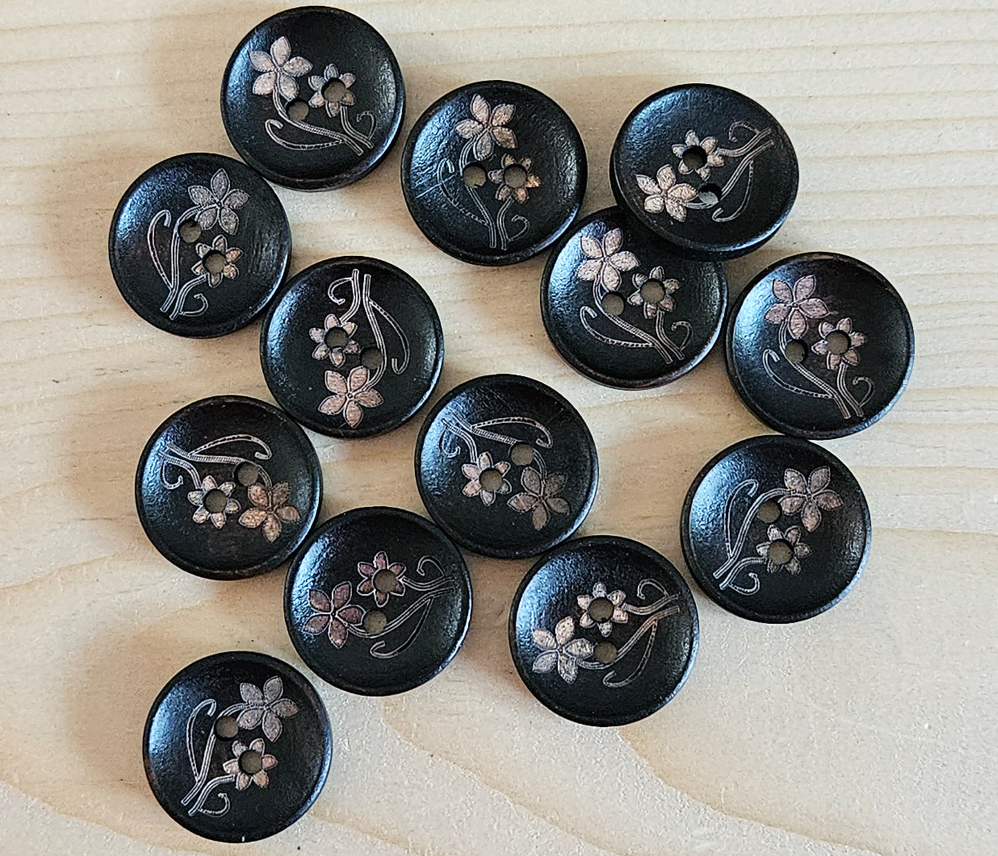 AvoDesigns MOM & ME DAISIES UMBER BROWN / 20mm - 6 buttons / Wooden Buttons / Sewing Buttons