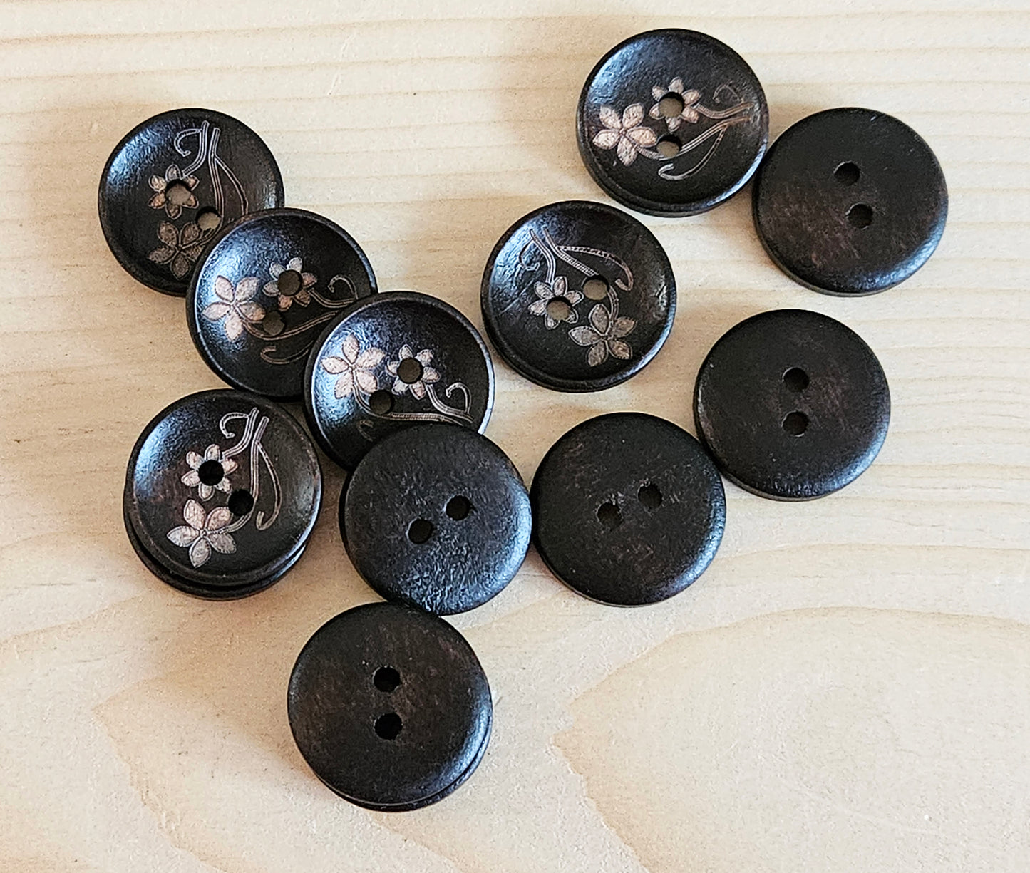 AvoDesigns MOM & ME DAISIES UMBER BROWN / 20mm - 6 buttons / Wooden Buttons / Sewing Buttons