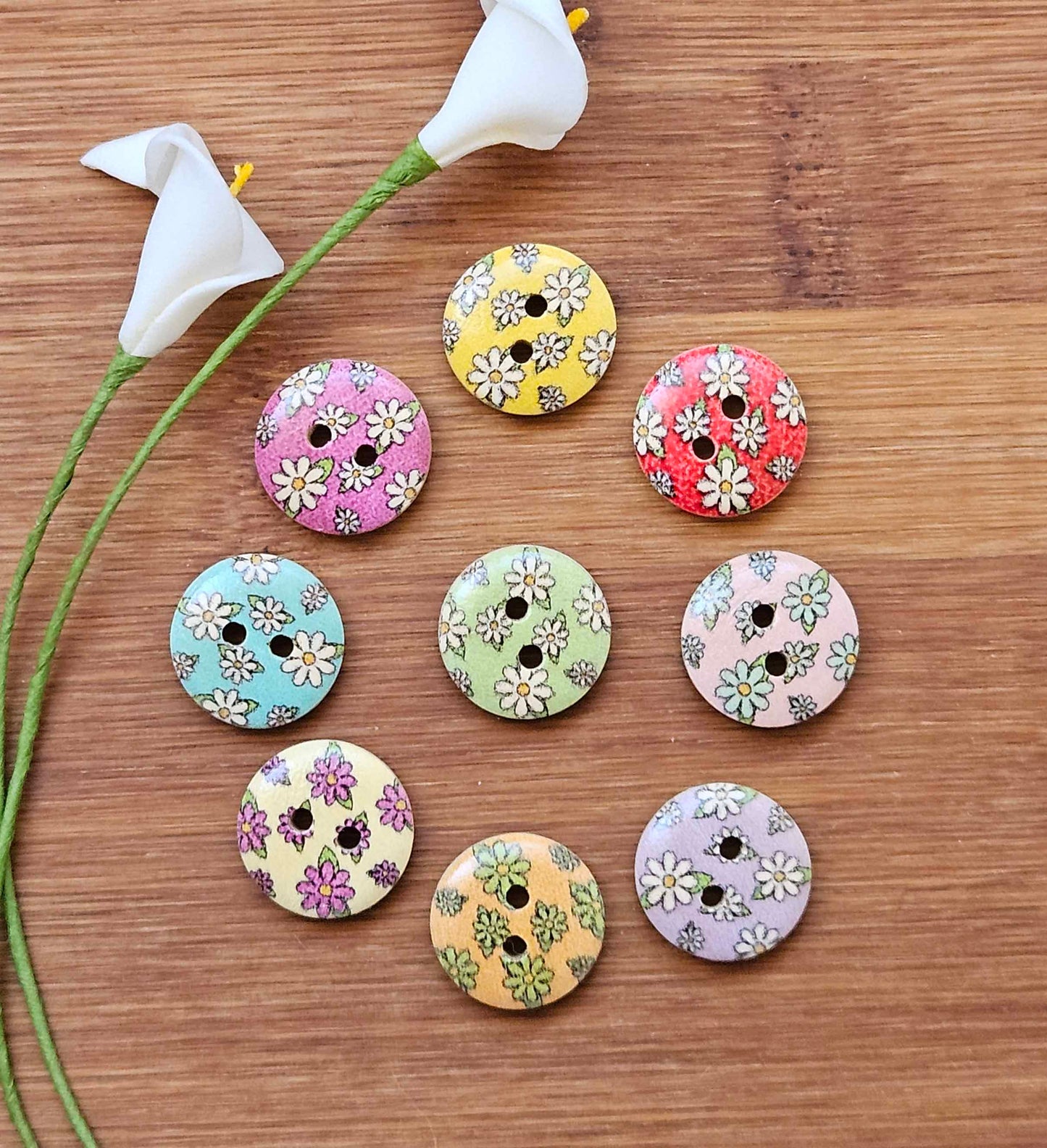 MULTIFLORALS / Wooden Buttons / 15mm (Set of 8)
