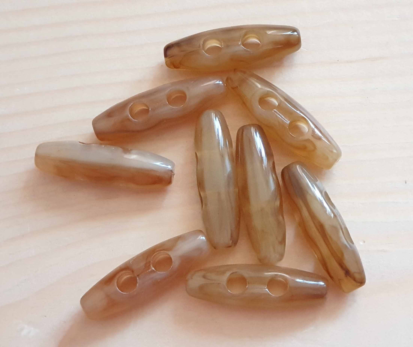 RESIN TOGGLE LIGHT BROWN / 24-38mm / Resin Buttons / Sewing Buttons