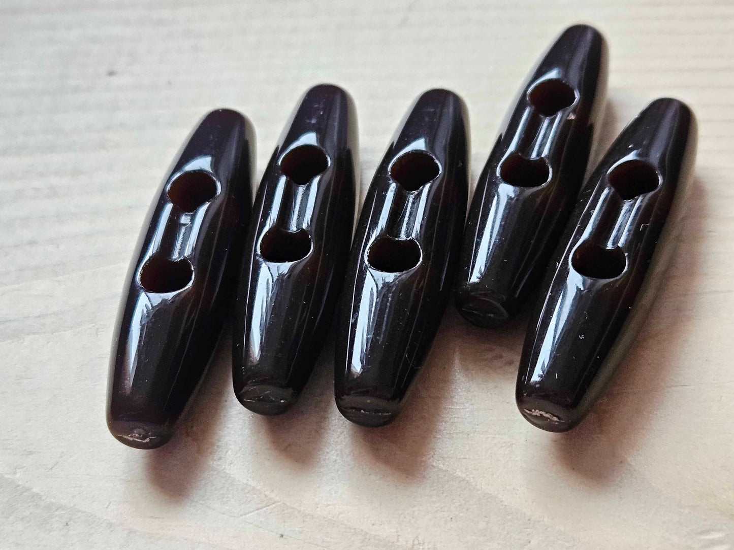 RESIN TOGGLE DARK BROWN / 30-52mm / Resin Buttons / Sewing Buttons