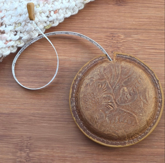 VINTAGE BOTANICA / Leather Retractable Measuring Tape / 150cm / 60in