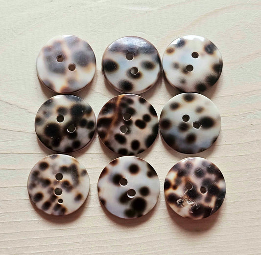 2-HOLE SPOTTTED SEASHELL BUTTONS / 20mm / MOP Shell Buttons / Sewing Buttons