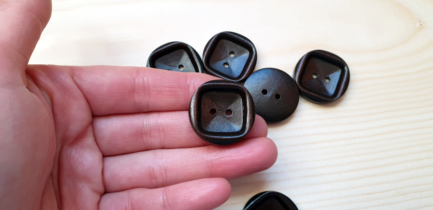 ROUND SQUARE DARK BROWN / 28mm / Wooden Buttons / Sewing Buttons