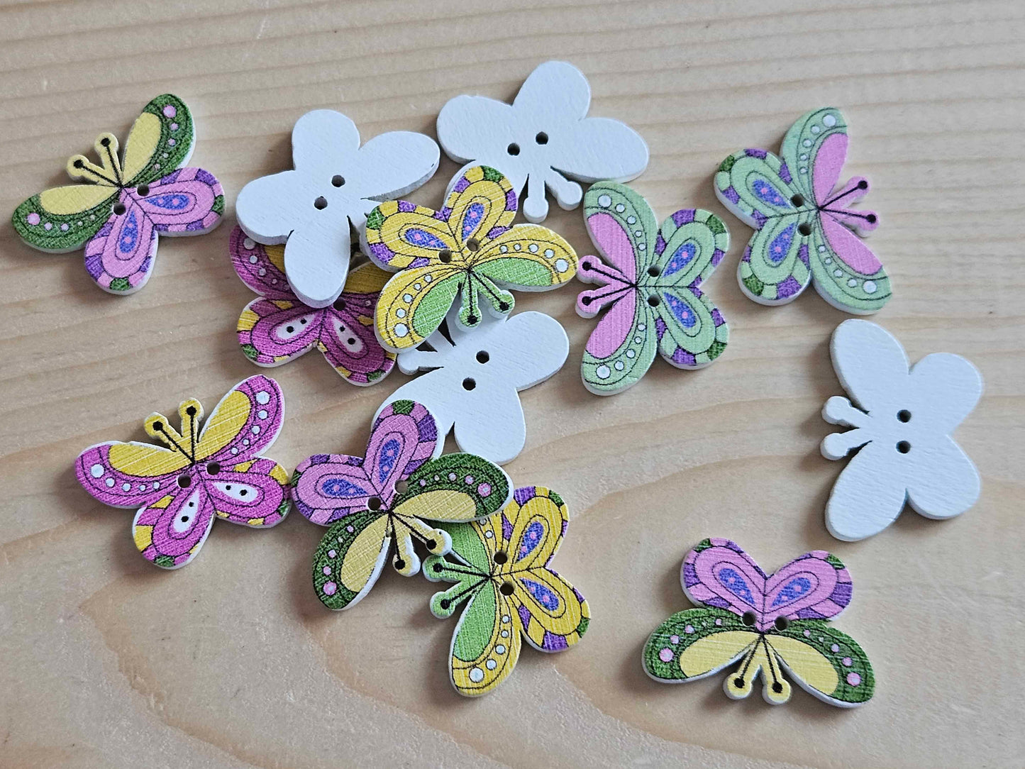 Clearance // SWALLOWTAIL BUTTERFLY / Wooden Buttons (Set of 8)
