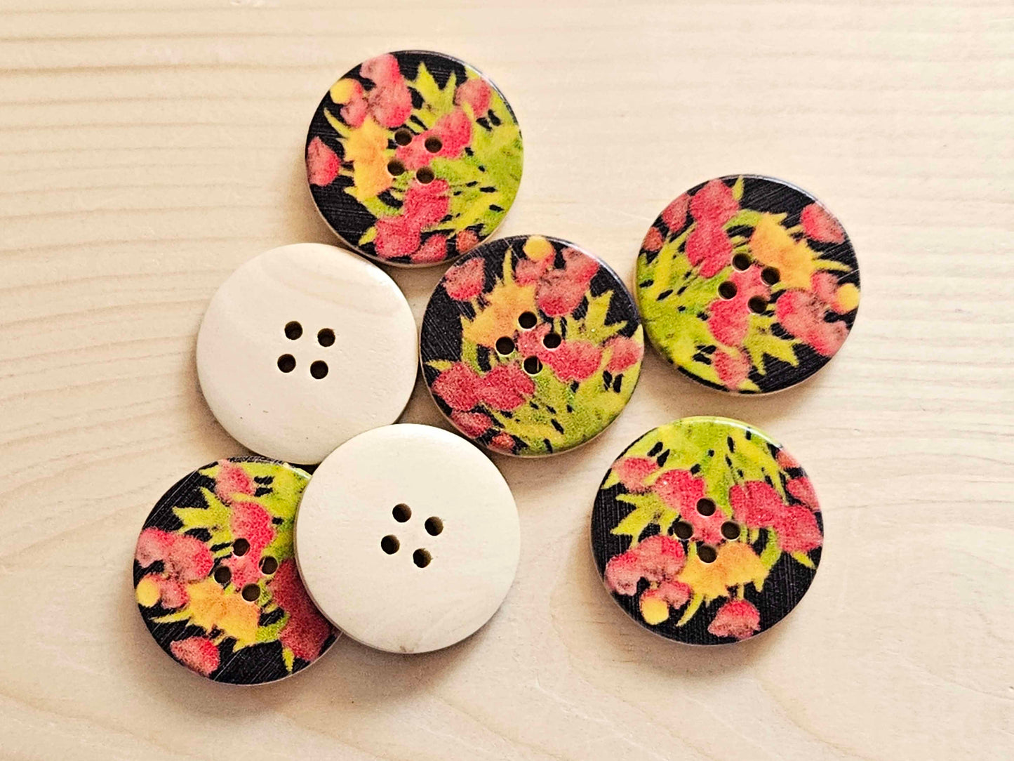 TULIP GARDEN / 30mm / Wooden Buttons / Sewing Buttons