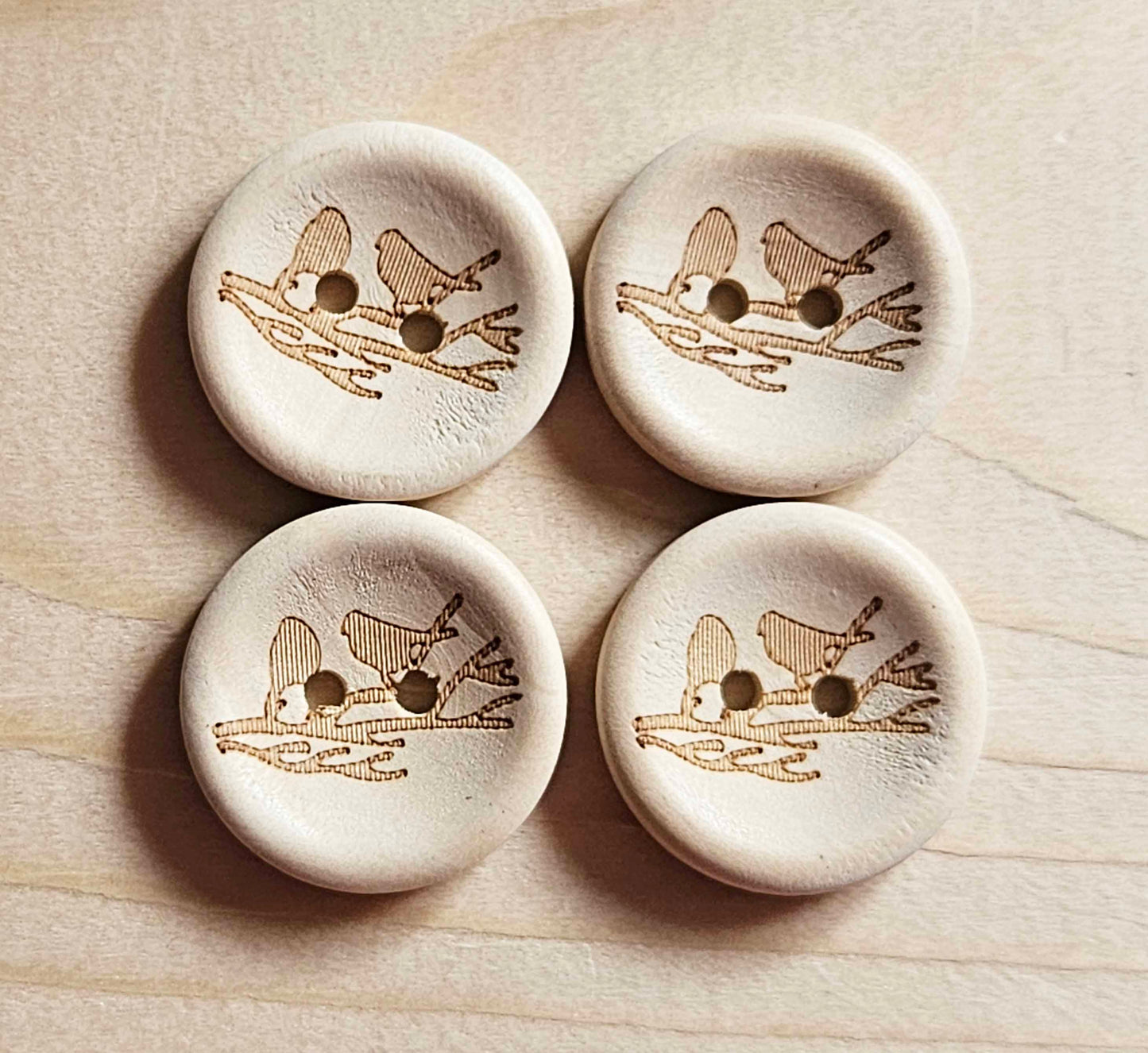 TWIN BIRDS / 20mm / Unvarnished Wooden Buttons / Sewing Buttons