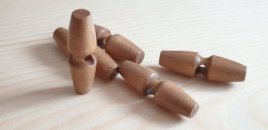 WOODEN TOGGLE LIGHT COFFEE BROWN / 40-50mm / Wooden Single Hole Toggle Buttons / Sewing Buttons